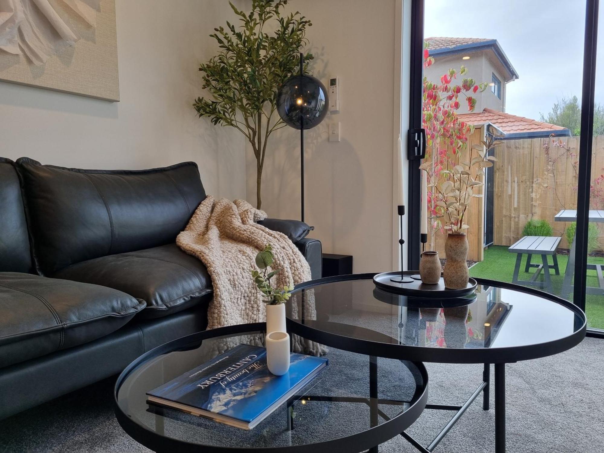 Appartamento Cloud Nine Elegant Escape Awaits Christchurch Esterno foto
