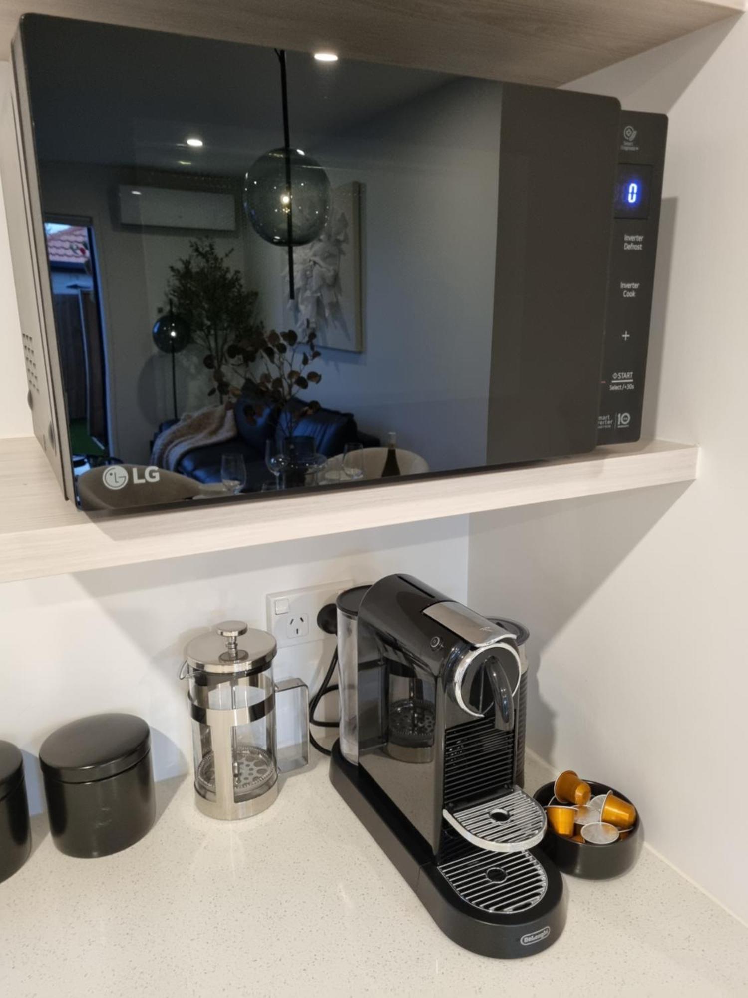 Appartamento Cloud Nine Elegant Escape Awaits Christchurch Esterno foto